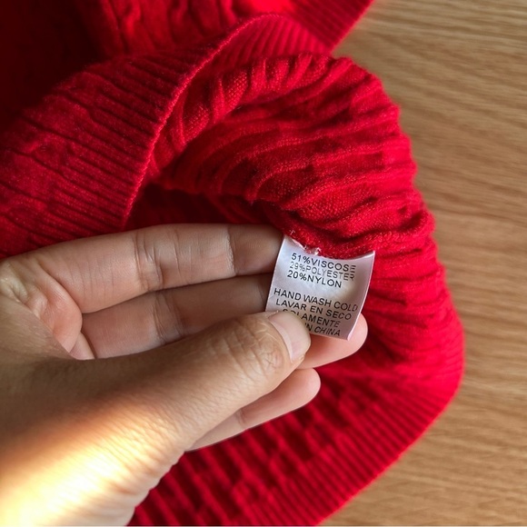 Women’s Pointelle Red Knit Cropped Sweater Top Small - Picture 3 of 7